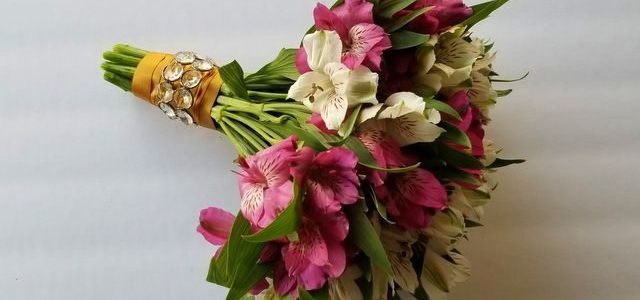 How To Send  Someone A Small Flower Bouquet